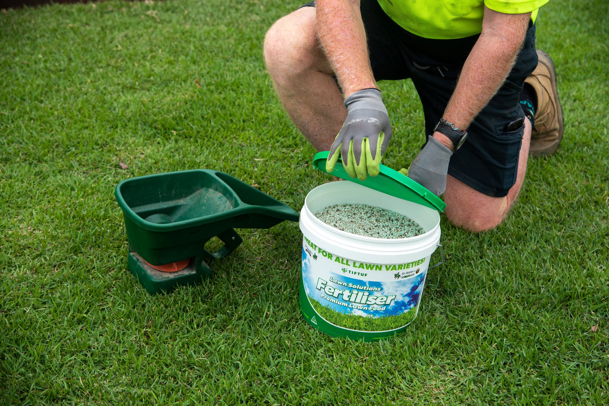 Lawn Solutions Fertiliser 10kg
