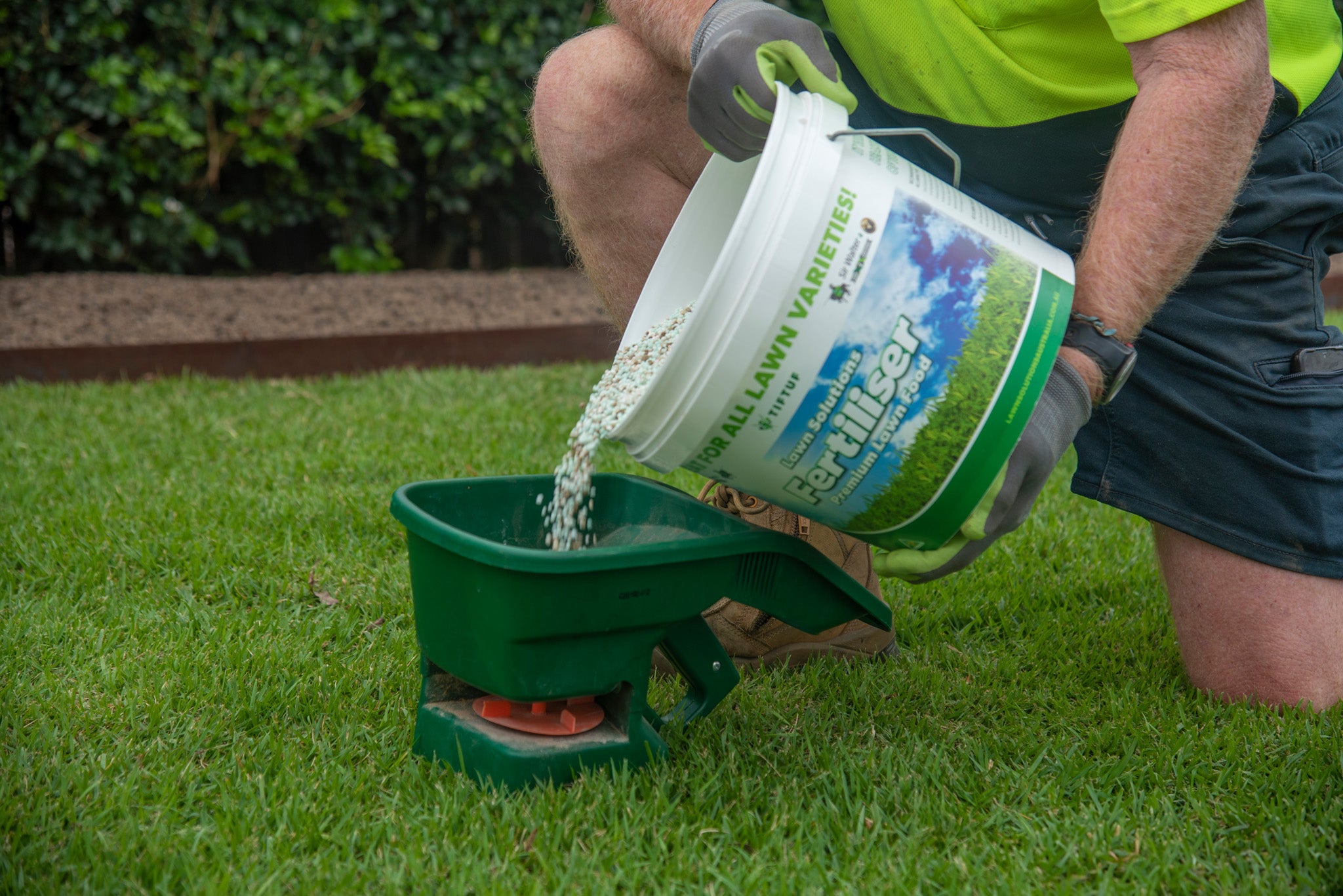 Lawn Solutions Fertiliser 10kg